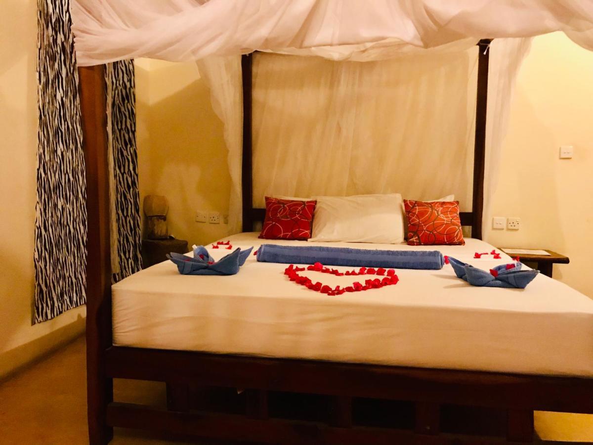 לאמו Msafini Hotel מראה חיצוני תמונה